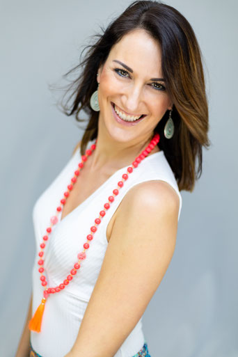 Dina Hoffend Make-Up Artist Visagistin