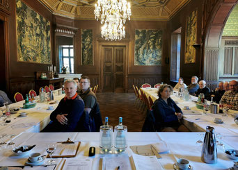 Königlich tagen im Jagdschloss © Bezirksgruppe Hochsauerland-Soest