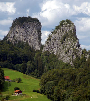 Foto: Herzi Pinki , „Barmsteine From Dürrnberg“ , CC BY-SA 3.0 , via Wikimedia Commons.