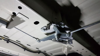 Umlenkung der Handbremse