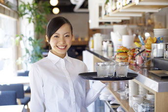 カフェでアルバイト