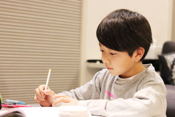 新生活　小学校入学とともに揃えたい子どもの学習デスク