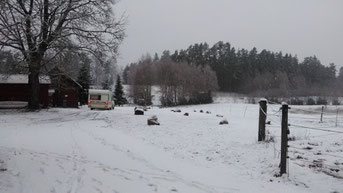 Unsere Wohnmobilstellplätze: Camper gibt es auch im Winter :)