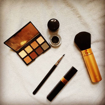 Beauty trotz Baby; Schminken; Haare; Make-up; Tipps; Naturkosmetik; Mama