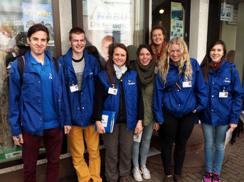 Foto (Ulrich Frischgesell): Stefan Richter, Johannes Steen, Sina Strecker, Chanina Braum, Lisa Bernkopf, Luisa Gabriel, Nele Haude (von links nach rechts)