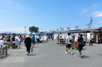 ゆりあげ港朝市