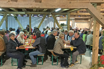 Volles Haus während des Gottesdienstes