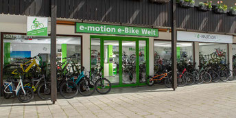 Corratec e-Bike Experten in der e-motion e-Bike Welt in München Süd