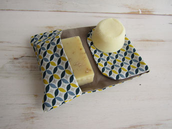 porte-savon lavable en tissu et shampoing solide