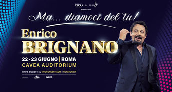 Auditorium Cavea Parco della Musica con Enrico Brignano.  Lo spettacolo è stato registrato e ora è disponibile su Amazon Prime