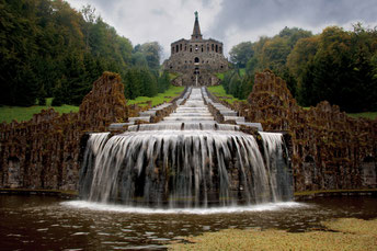 Symmetrische Aufnahme vom Bergpark in Kassel