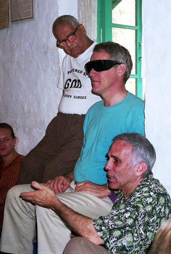 1999 - Mandali Hall, Meherazad, India ( L-R ) Eruch Jessawala, Josh Dreyfuss, & Robert. Courtesy of Anne Giles