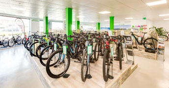 e-Bikes, Pedelecs und Speed Pedelecs anschauen, kaufen und Probefahren in der e-motion e-Bike Welt in Aarau-Ost