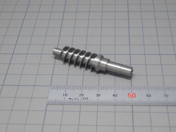 ウォームギアナット