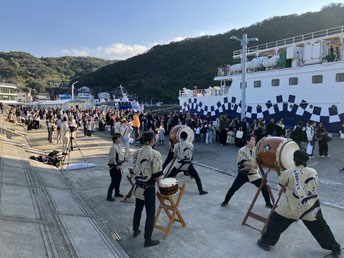 大島では町民が太鼓で選手団を見送ってくれた。選手に勇壮な響きを伝えることができなかったのは唯一の心残り。