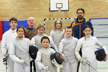 Bild von v.l. obere Reihe: Florian Hamm, Maitre Edouard Starzynski, Mirko Bauer, Trainer Kai Hollstein v.l. mittlere Reihe: Luna Santacroce, Alyssa Stummer, Ben Ackermann, Annemarie Zwicker unten vorne: Pirmin Zwicker