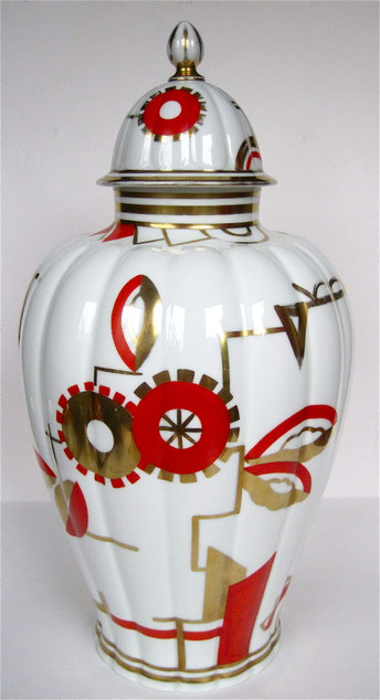 Deckelvase (Höhe 46 cm) nach einem Entwurf von Otto Grosse, bemalt von Werner Reize
