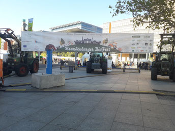 Trecker, Traktor, Landwirtschaft, Bio, Öko, Ökolandbau, Brandenburger Bio-Fest, Berlin, Potsdamer Platz