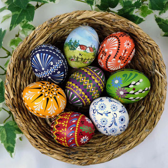 Bunter Osterkorb