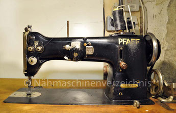 Pfaff 138-6-U,  ZZ-Gewerbenähmaschine, Flachbett, Umlaufgreifer, Hersteller: G. M. Pfaff AG, Kaiserslautern, Baujahr 1950 (Bilder: Nähmaschinenverzeichnis)