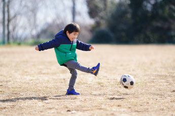 子どもガ運動するメリットとは