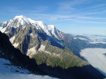 Mont-Blanc soleil et Chamonix brouillard