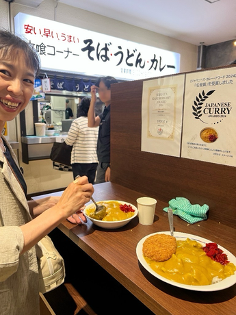 新潟市バスセンター内、万代そばで一番人気のバスカレー!少し辛めで粘度の高いカレーとたくさんの具でミニカレーでもお腹いっぱいです。