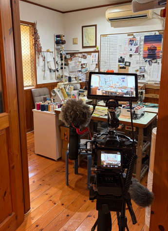 Jimdoさんよりバッグの製作やHP制作について取材していただくため、カメラを設置している写真
