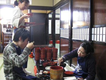 情け容赦ない食の虎の穴