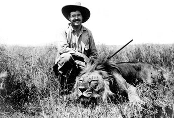 Ernest Hemingway durante un safari, 1934