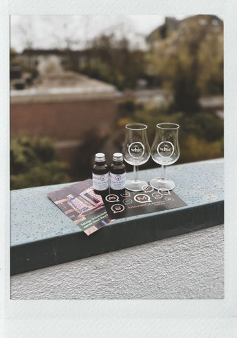 Das Titelbild zu Männerquatsch Podcast Folge 207 (20 Jahre Xbox 360, The 7th Guest Remake, Mortal Kombat Legacy Kollection) zeigt einen "Isle of Raasay Dùn Cana Sherry Quarter Cask" Whisky.