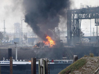 Am späten Morgen ereignete sich auf dem Gelände des Chemiekonzerns BASF in Ludwigshafen eine Explosion. Foto: Michael Deines