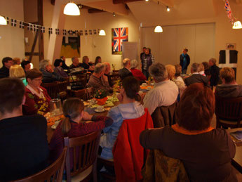 Mit 80 Besuchern war der Saal gut gefüllt. - Foto: Kathy Büscher