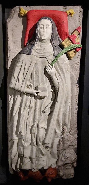 Eines der Bamberger Exponate in der Bayerischen Landesausstellung ist die Grabplatte der Äbtissin Katharina Zöllner, die zu den wenigen Resten gehört, die vom Bamberger Klarissenkloster geblieben sind.          Foto: ku