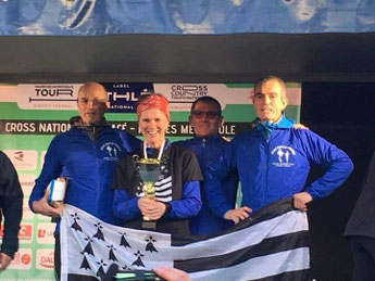 podium 2019 Championnat de Bretagne 16/11/2019 à Pacé 10,5 km (Olivier Guillemin champion en 1h09 - 9,1 km/h / Nathalie Jaunet championne en 1h14 soit 8,5 km/h)