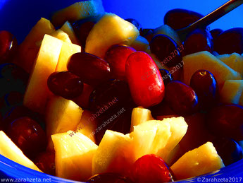 Obstsalat mit frischen Früchten