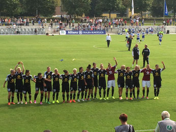 Mannschaft nach dem 1. Heimsieg