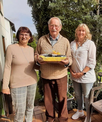 Die Sängerfreunde Leerstetten gratulieren Richard Ast zum 85. Geburtstag