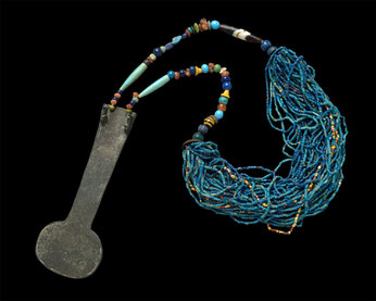 Collier-menat de Malqata. Fin de la XVIlle dynastie. Metropolitan Museum of Art.