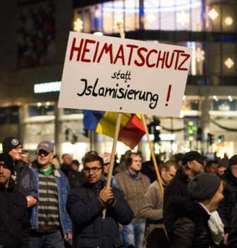 Manifestazione del movimento tedesco “anti-islamizzazione dell’Occidente” PEGIDA