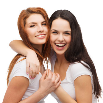 Lachende junge Frauen