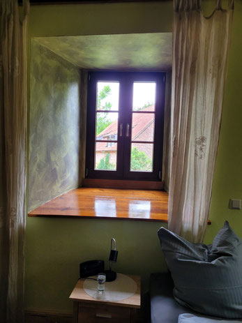 Sehr dicke Mauern in Schlosshotel Altenhausen