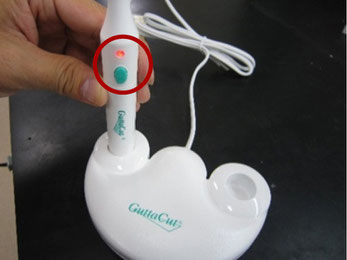 ガッターカット 充電器