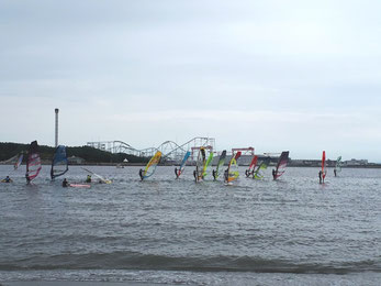 ウインドサーフイン　横浜　神奈川　初心者　体験　海の公園　スクール　スピードウォール　SPEEDWALL