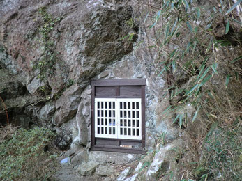 岩戸観音