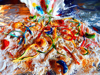 Kreatives Kochen mit Lebensmitteln und Lebensmittelfarben