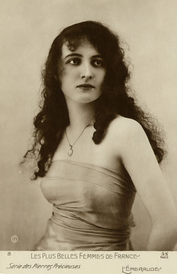 Agnès Souret, surnommée Emeraude, photo officielle Miss France 1920 