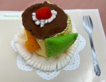 意外にも作ったのはHさん! こんなに手芸が得意だったとは!