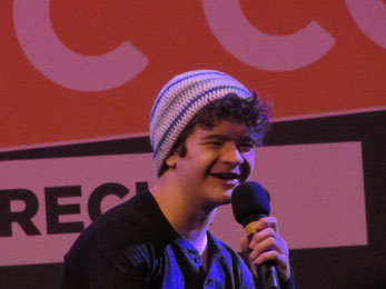 Gaten Matarazzo smiles at Dutch Comic Con