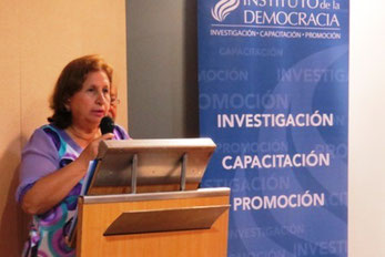 Carmen Montesdeoca Hormaza, directora del Instituto de la Democracia, zona 2 para Manabí y Santo Domingo de los Tsáchilas. Santa Ana, Ecuador.